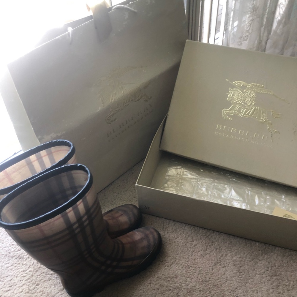 Burberry Rain Boots from Nordstrom with box & Bag